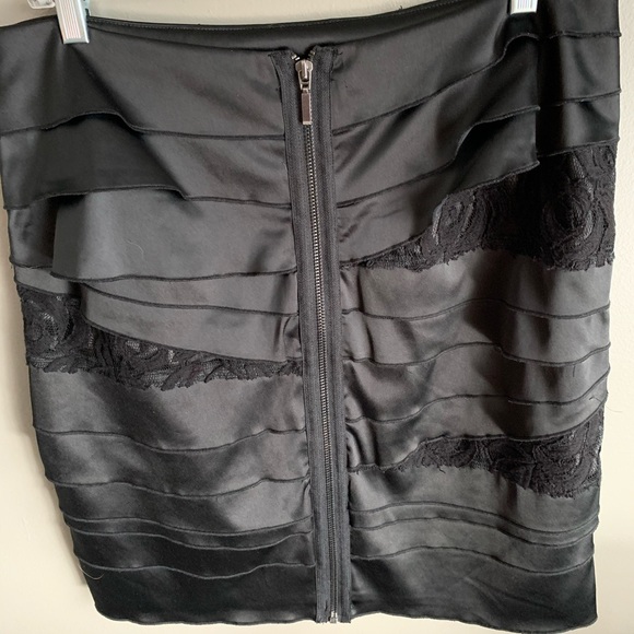 Dalia silk and lace skirt - Picture 2 of 2